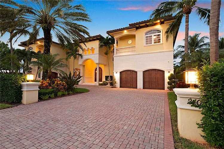 2401 NE 34th Ct Lighthouse Point, FL 33064