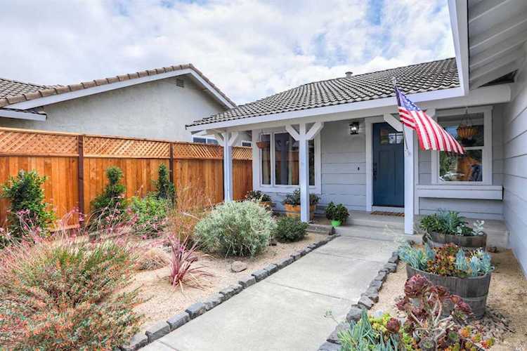 260 Banff Way Petaluma, CA 94954 | MLS 21923647 Photo 1