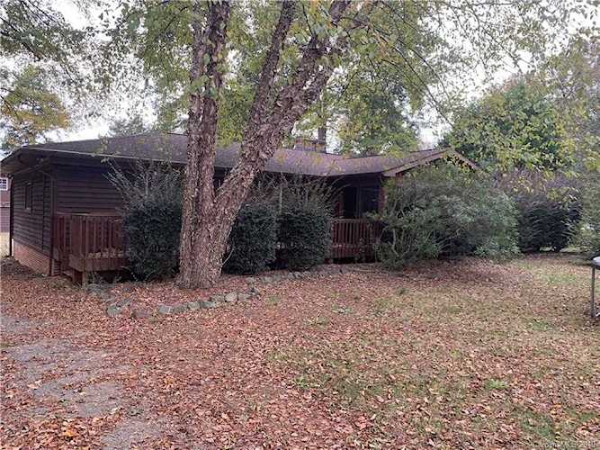 14716 Youngblood Rd Charlotte, NC 28278 | MLS 3567383 Photo 1
