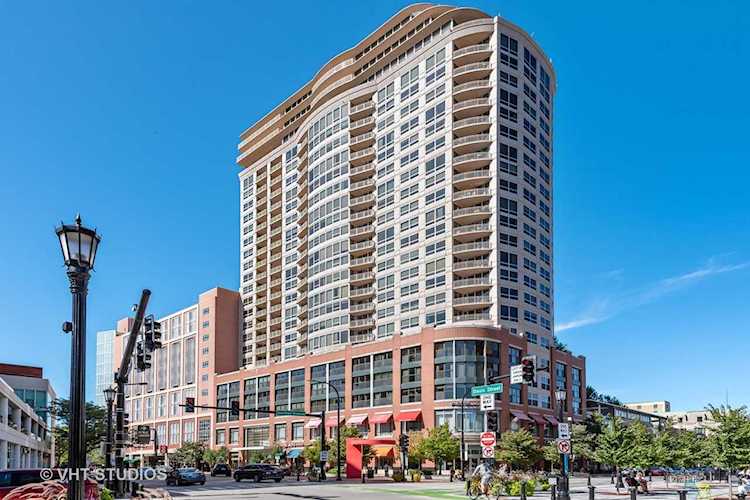807 Davis St #1705 Evanston, IL 60201
