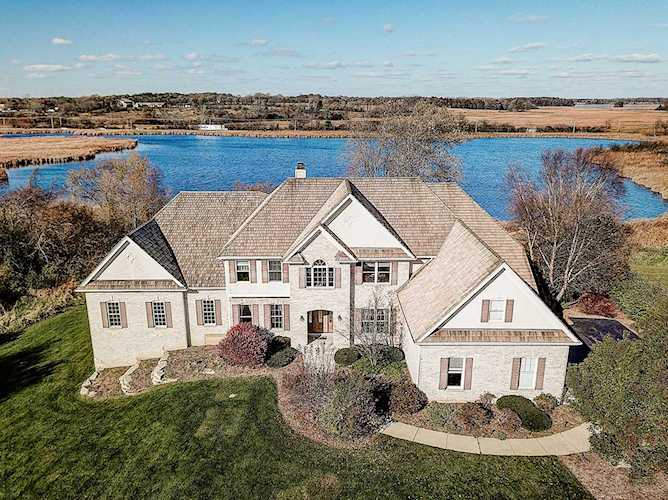 1488 Eagle Ridge Dr Antioch, IL 60002