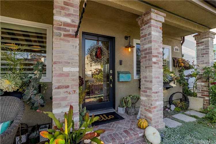 271 Ginevra Walk Long Beach, CA 90803 | MLS PW19258884 Photo 1