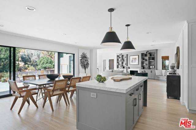 2809 Glendower Avenue, Los Angeles, CA 90027 | MLS# 19528580 Photo 1