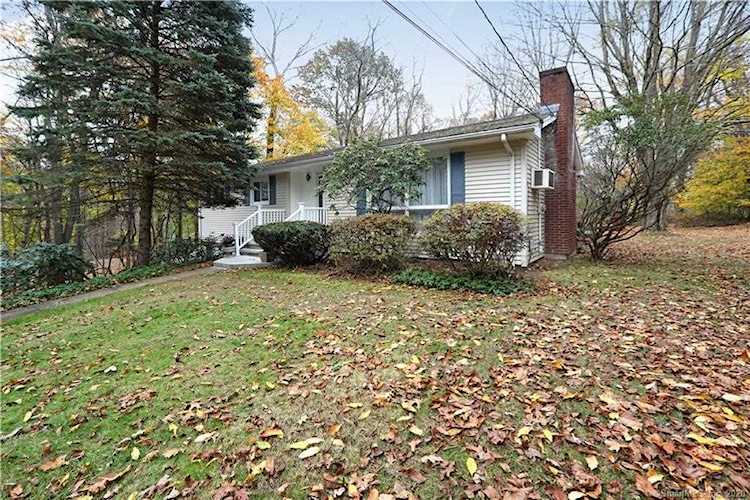 20 Mountain View Road Bethany, CT 06524