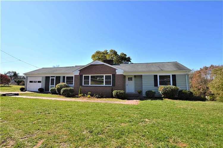 505 NE Pennwood St Lenoir, NC 28645 | MLS 3567397 Photo 1
