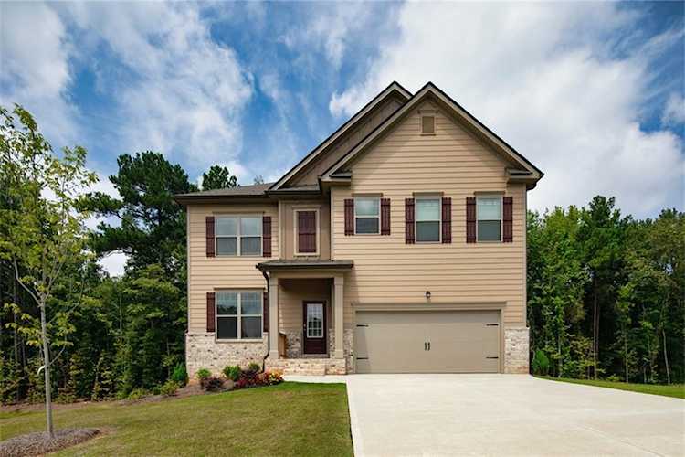 8008 Louis Dr Locust Grove, GA 30248