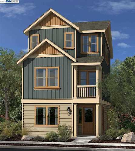 1985 Shasta Lane Hercules, CA 94547 | MLS 40877232 Photo 1