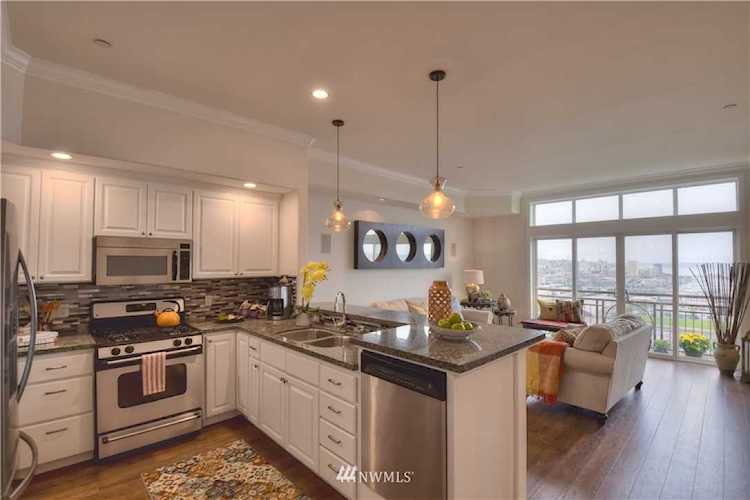 320 E 32nd St #507 Tacoma, WA 98404 | MLS ® 1523346 Photo 1