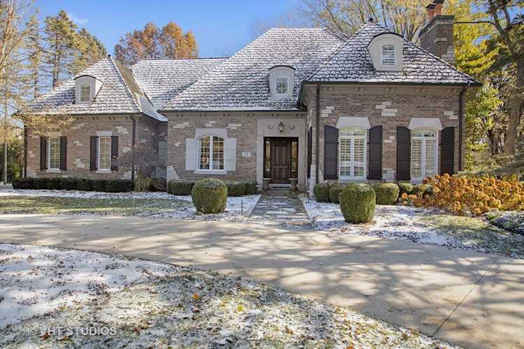 716 Paradise Ln Libertyville, IL 60048