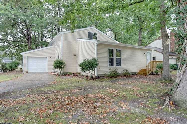 1 White Oak Trl Hampton, VA 23669 | MLS 10284904 Photo 1