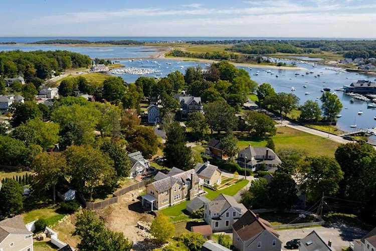 16 Stockbridge St Cohasset, MA 02025