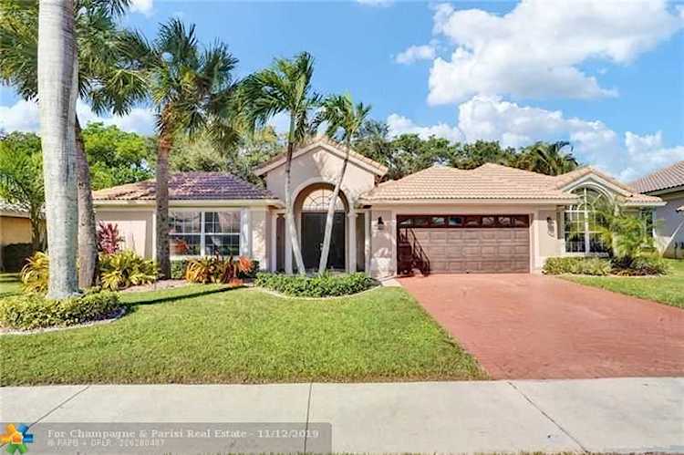 19131 Cloister Lake Ln Boca Raton, FL 33498