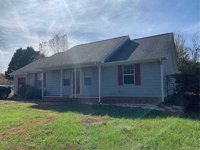 400 Brookside Dr Monroe, NC 28110