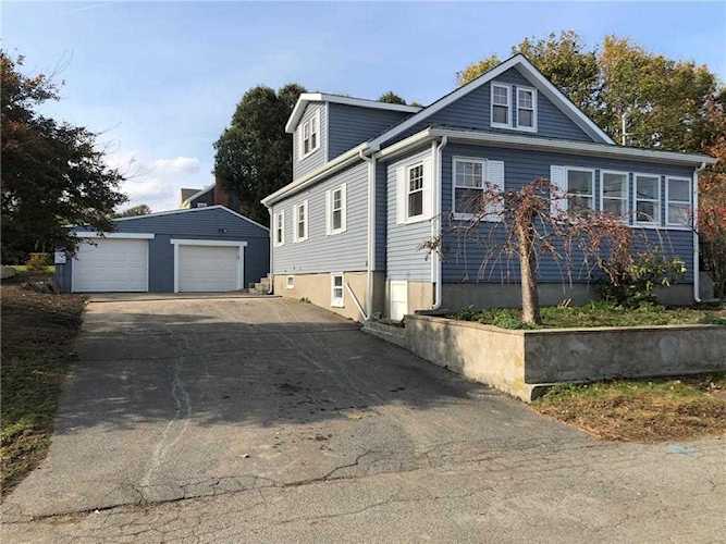 21 Narragansett AV Portsmouth, RI 02871