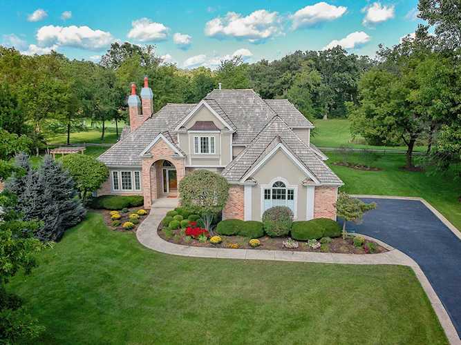 7160 Brae Ct Gurnee, IL 60031