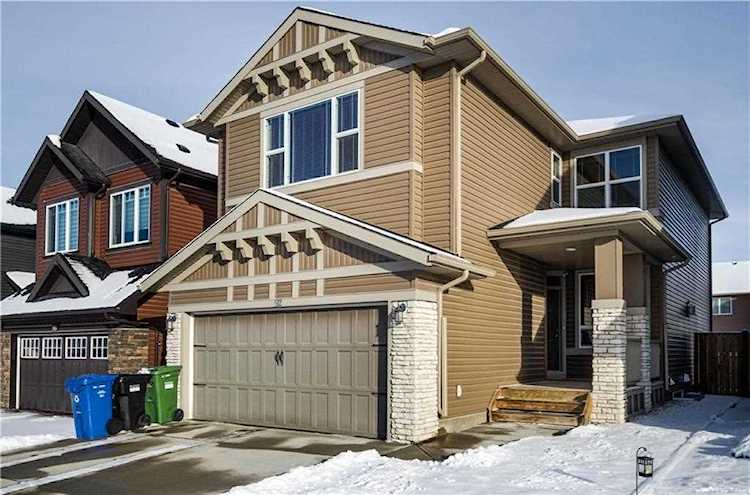 92 Cougar Ridge Close SW Calgary, AB T3H 0V4