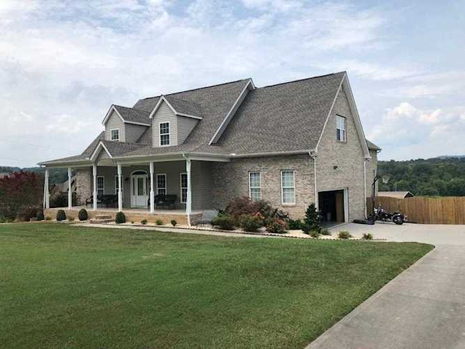 1121 Graves Rd Strawberry Plains, TN 37871