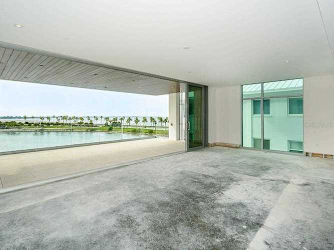 188 Golden Gate Point #302 Sarasota, FL 34236