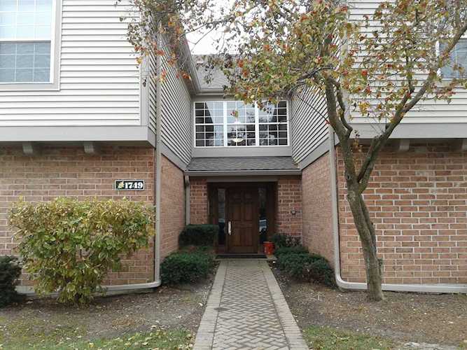 1749 Eastwood Ct #5 Schaumburg, IL 60195 | MLS 10572588 Photo 1