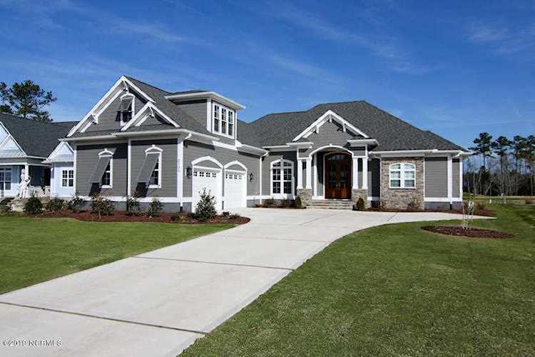 Home For Sale At 214 Ashworth Manor Court, Wilmington NC in Beau Rivage Photo 1