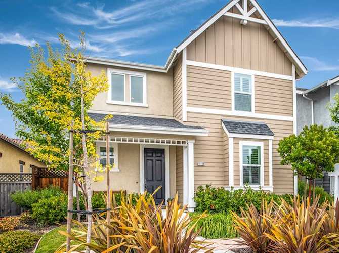18466 Mcclellan Circle Marina, CA 93933 | MLS 52203454 Photo 1