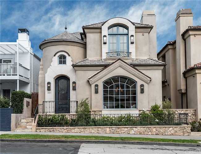 441 1st Street in Manhattan Beach, CA - MLS# SB19263313 Photo 1