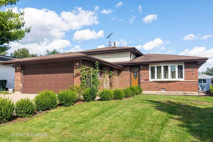 2057 N Wainwright Ct Palatine, IL 60074