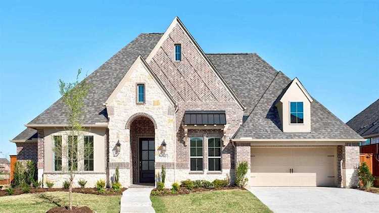 985 Myers Park Trail Roanoke, TX 76262
