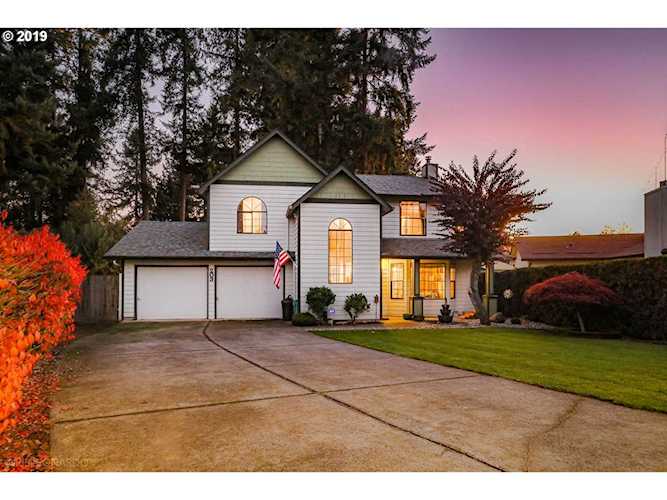 203 NW 111th Loop Vancouver, WA 98685 MLS# 19273388 | PNWR.com Photo 1