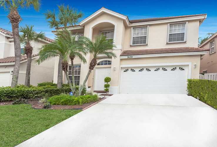 7639 Brunson Circle Lake Worth, FL 33467
