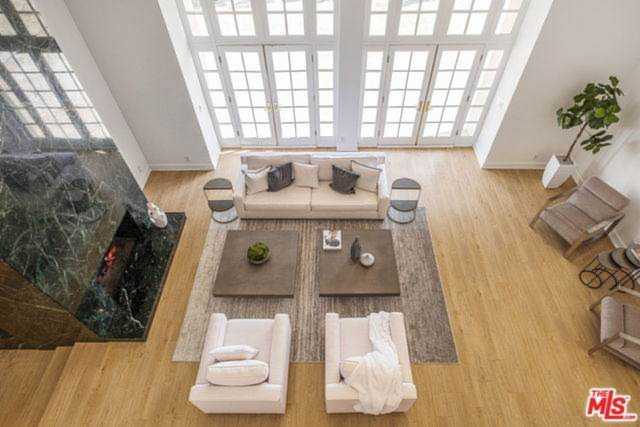 15464 Duomo Via Street Los Angeles, CA 90077