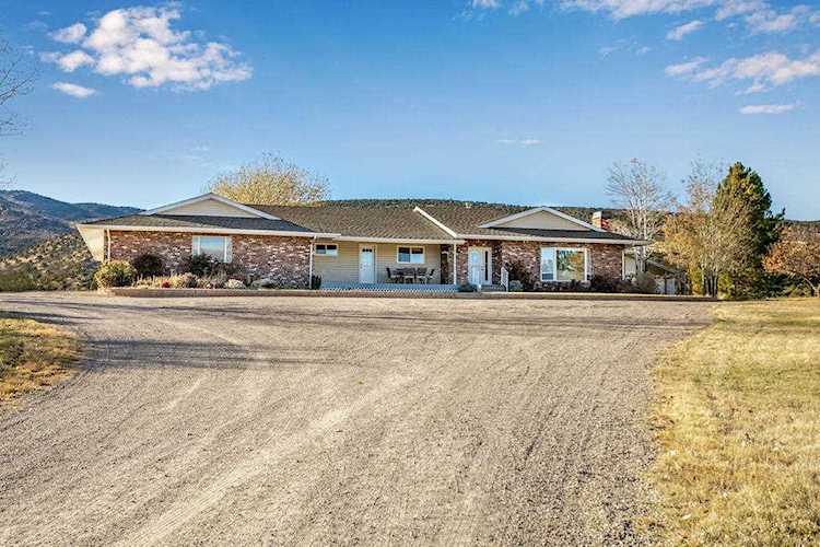 445 Harmony DR New Harmony, UT 84757