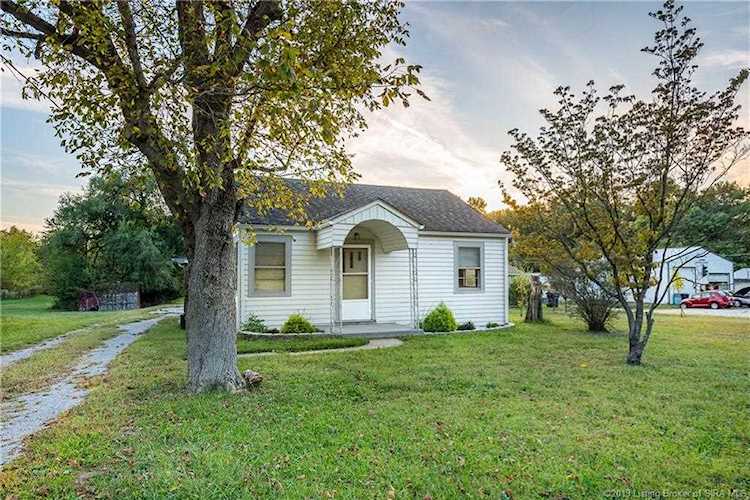 2607 Blackiston Mill Rd Clarksville, IN 47129