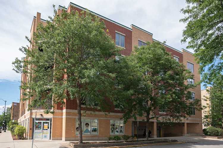 8000 Kilpatrick Ave #3B Skokie, IL 60076 | MLS 10519099 Photo 1