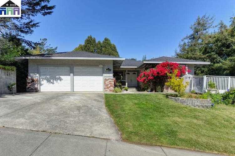611 Lois Ln El Sobrante, CA 94803 | MLS 40880352 Photo 1