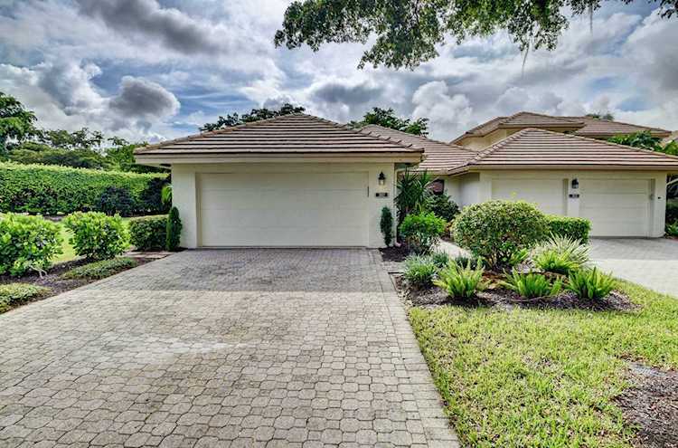 20109 Waters Edge Drive #301 Boca Raton, FL 33434