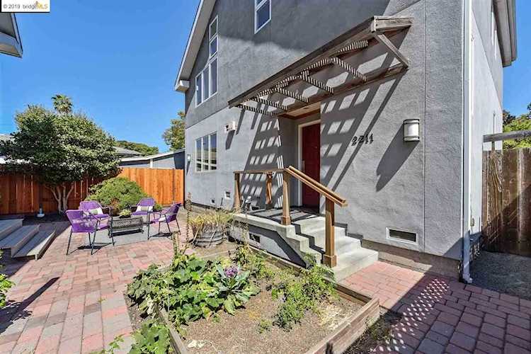 2211 9Th St Berkeley, CA 94710 | MLS 40873525 Photo 1