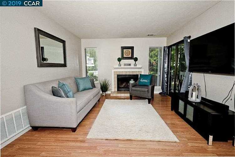 189 Village Pl Martinez, CA 94553 | MLS 40879367 Photo 1