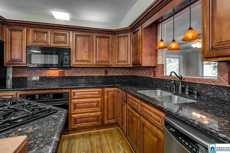 45 Hunters Trc Pelham Al 35124 Mls 855957