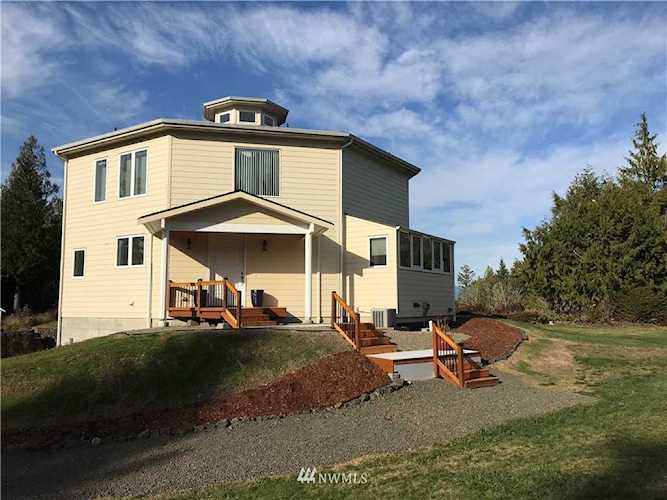 7266 Snapdragon Place NW Seabeck, WA 98380