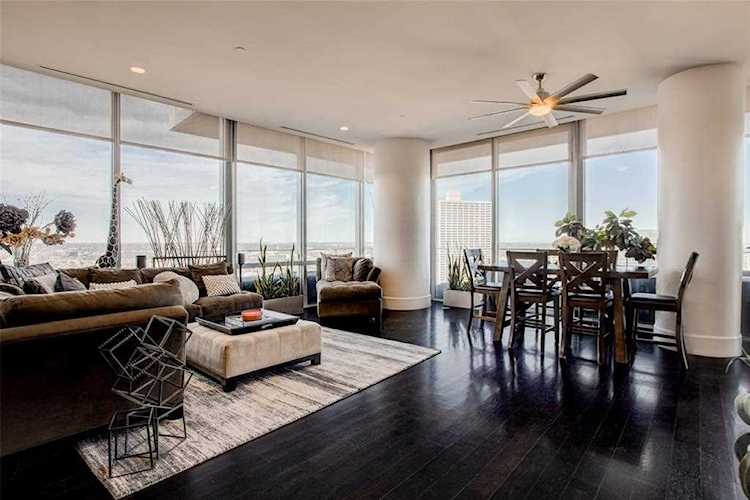 1301 Throckmorton Street #2501 Fort Worth, TX 76102