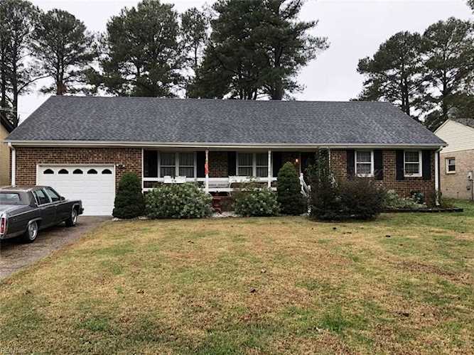 5553 Albright Dr Virginia Beach, VA 23464