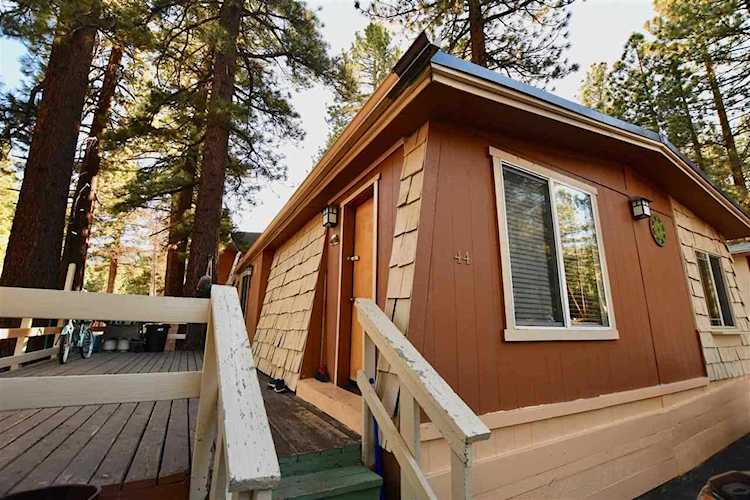 200 Azimuth Dr. Sierra Holiday 44 Mammoth Lakes, CA 93546