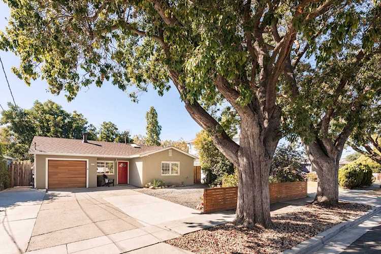 1321 Carlton Avenue Menlo Park, CA 94025 | MLS 52208655 Photo 1