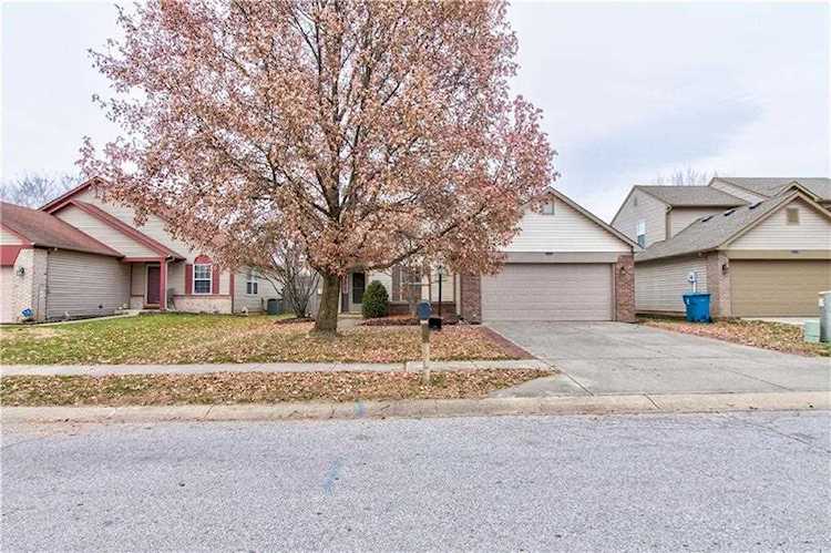 ClaireAnne Aikman - Homes for Sale, Homes to Buy, Realtor Photo 1