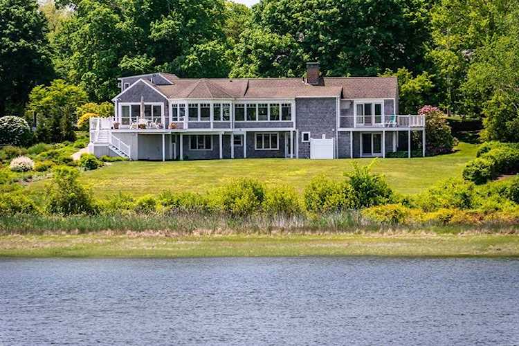 33 Stanton Road Cohasset, MA 02025