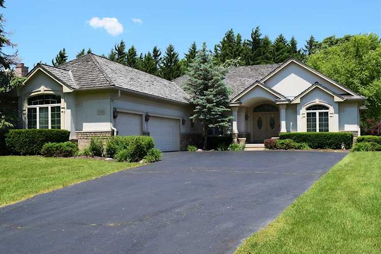 2520 Emerald Ln Lindenhurst, IL 60046