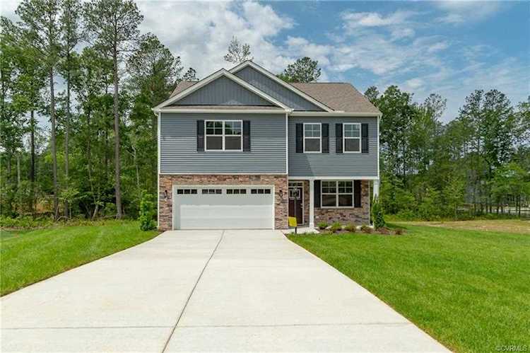 11406 Longtown Dr Midlothian, VA 23112