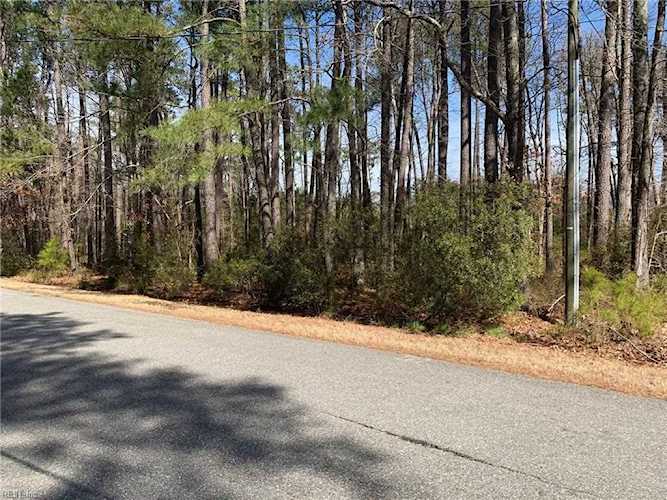 119 Land Grant Rd Yorktown, VA 23692