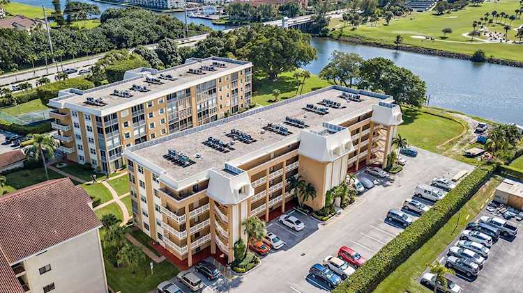 308 Golfview Road #Ph03 North Palm Beach, FL 33408